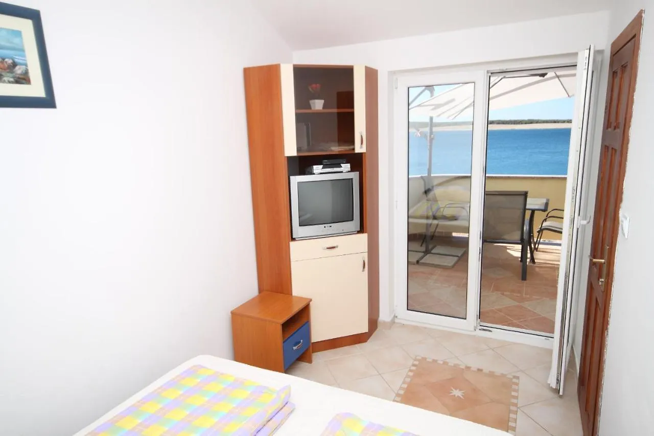 Apartment Povljana 3316F Povlja